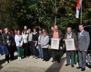 Dobitniki priznanj s predsednikom sveta KS Šentjur - Rifnik Francem Pevcem